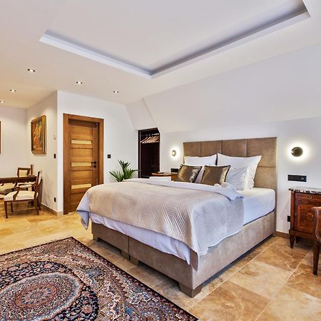 Brezno Central Apartments Екстер'єр фото