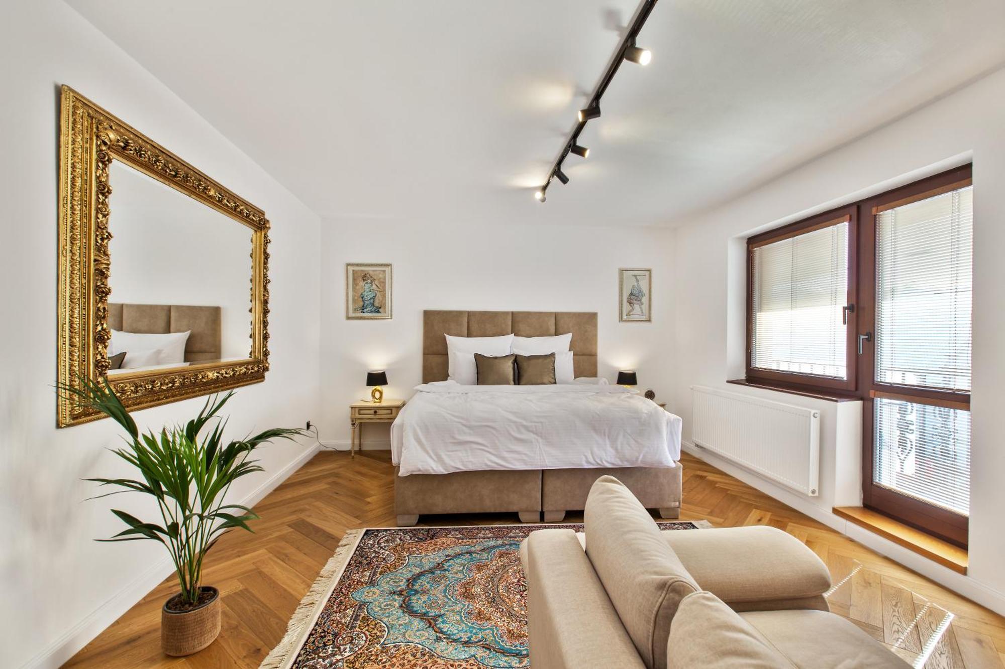 Brezno Central Apartments Екстер'єр фото