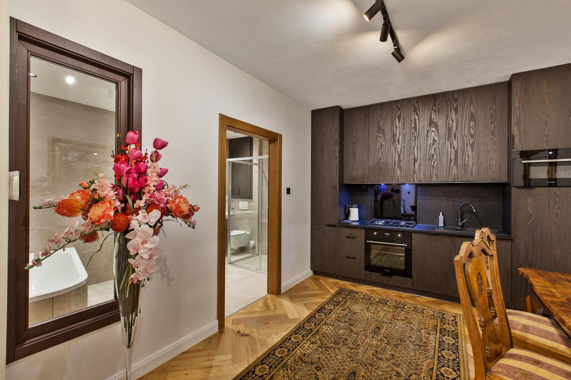 Brezno Central Apartments Екстер'єр фото