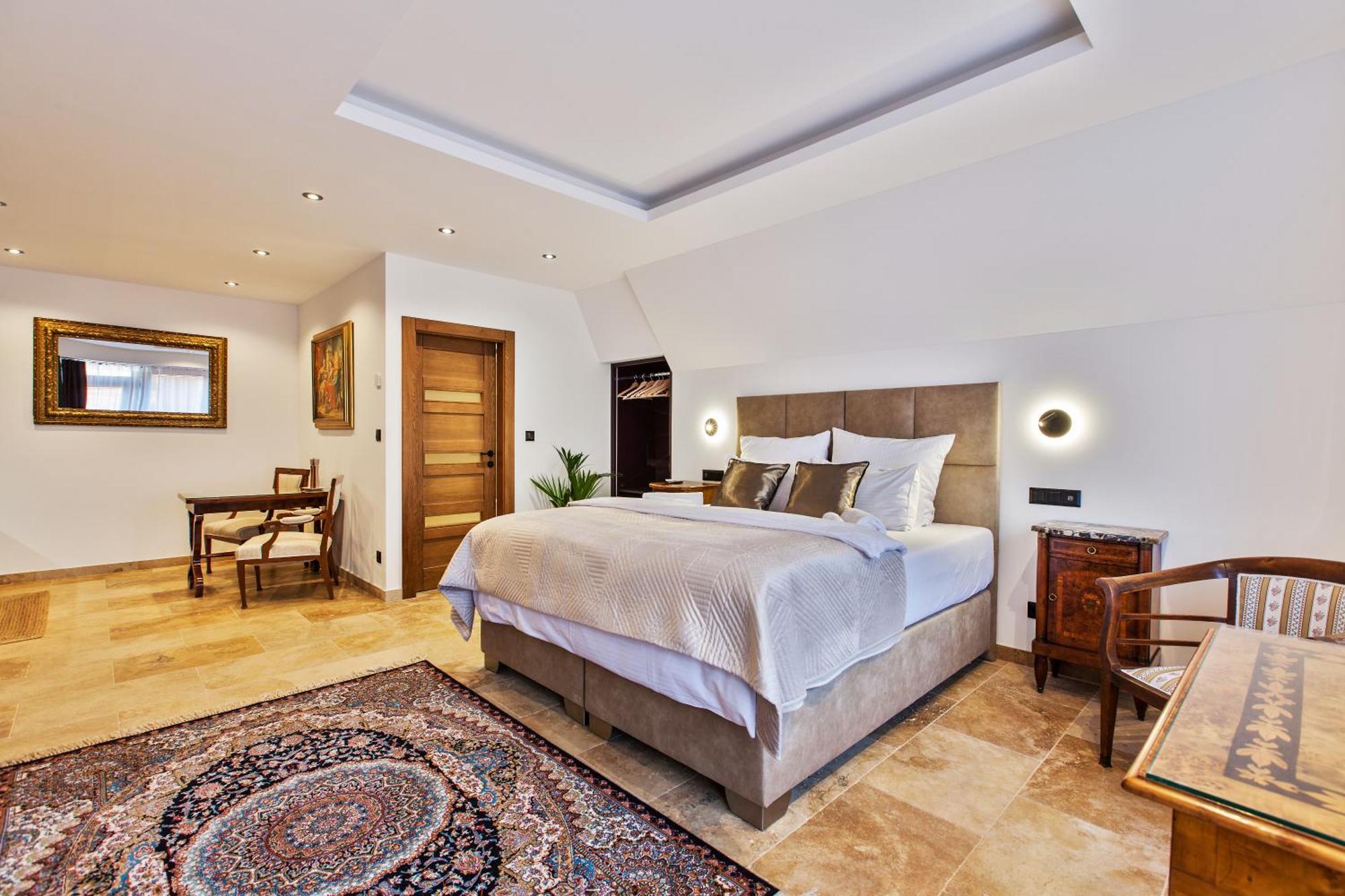 Brezno Central Apartments Екстер'єр фото