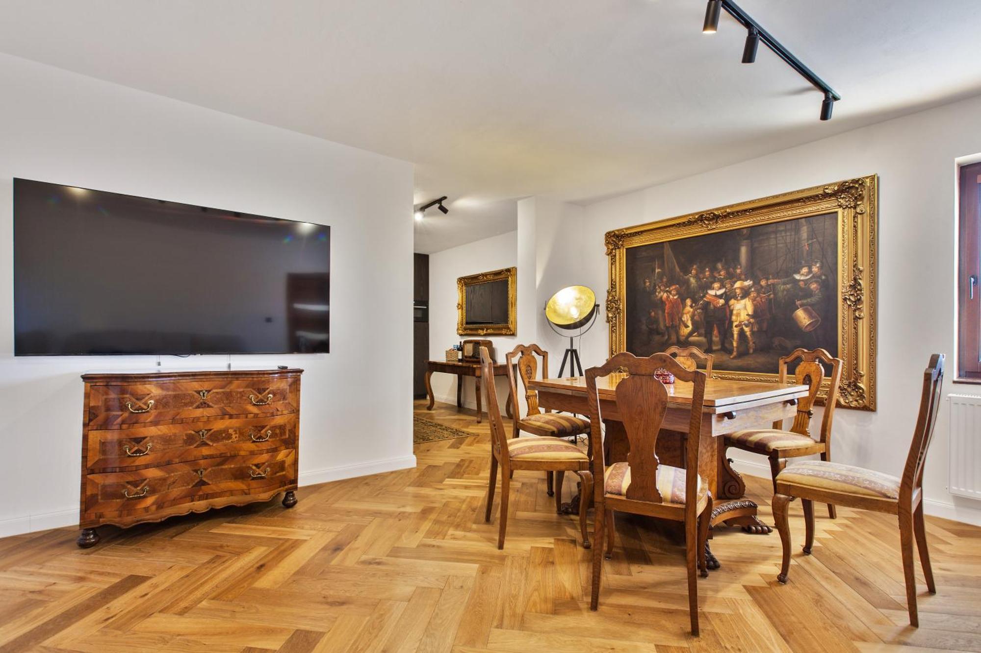 Brezno Central Apartments Екстер'єр фото