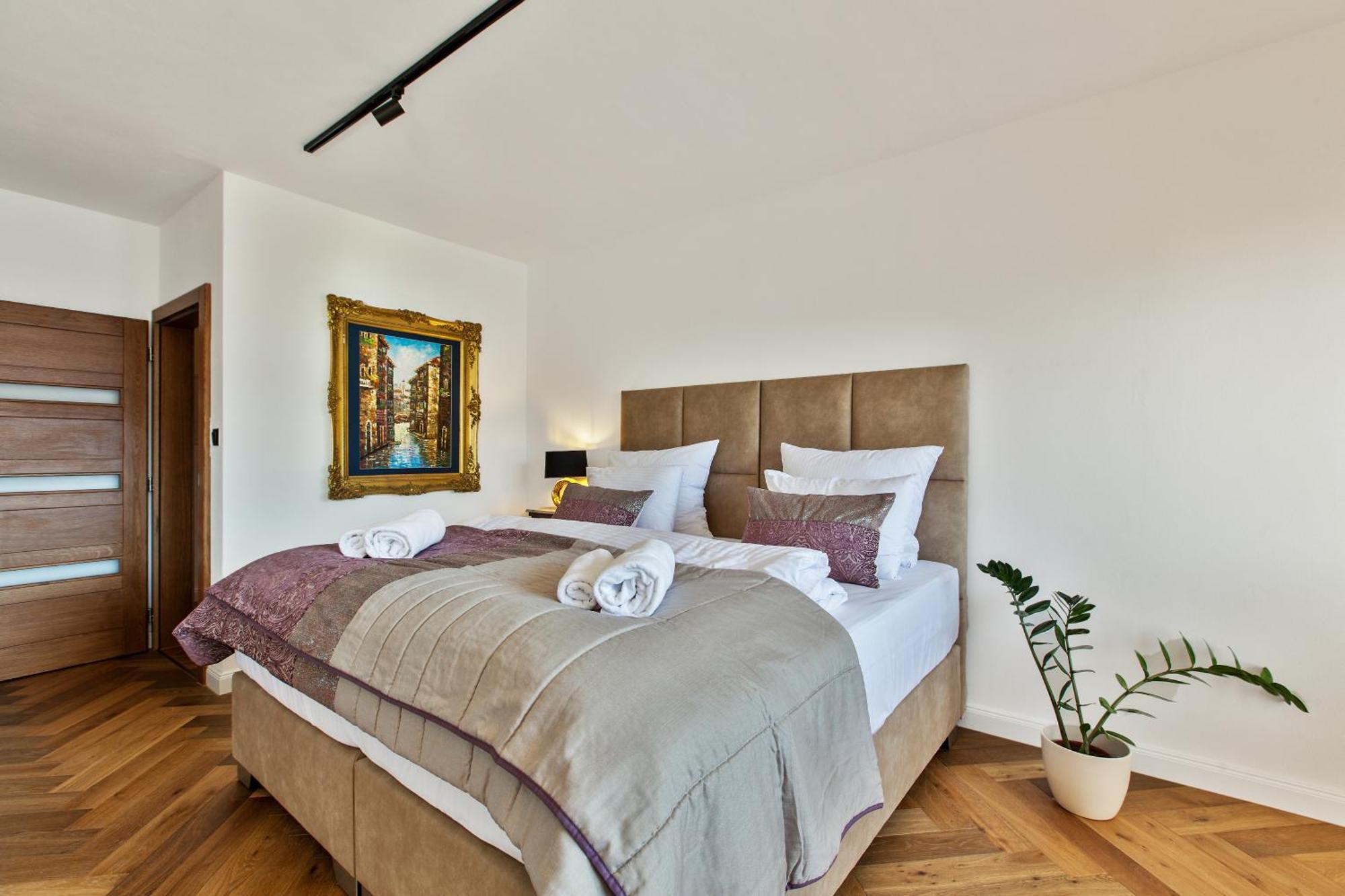 Brezno Central Apartments Екстер'єр фото